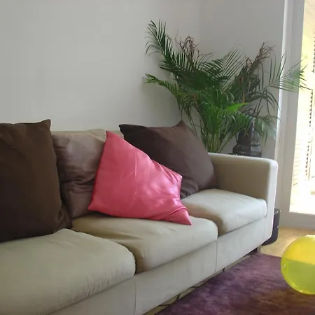 Appartement Overlooking Botanic Garden And Castle
